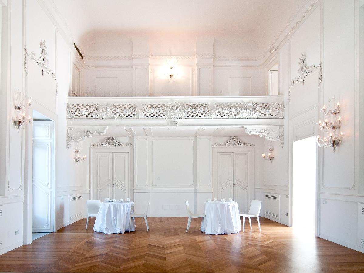 Palazzo Dei Concerti Bed & Breakfast Torre Annunziata Bagian luar foto